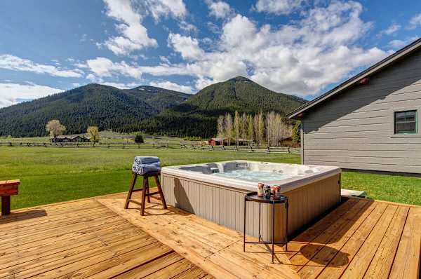 Abode at Grand Teton Vista, Teton views, private hot tub, wildlife