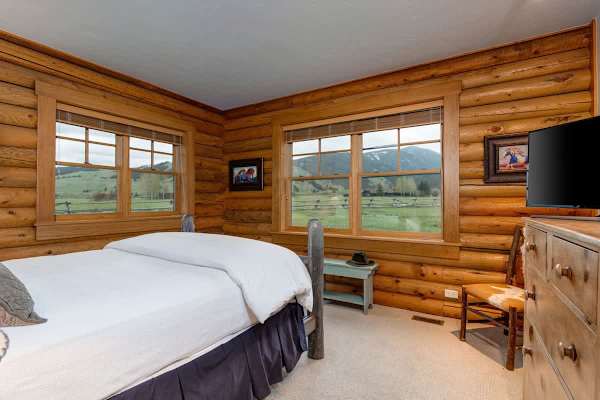 Abode at Grand Teton Vista, Teton views, private hot tub, wildlife