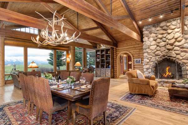 Abode at Grand Teton Vista, Teton views, private hot tub, wildlife