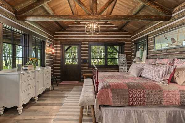 Abode at Teton Game, sweeping estate with 3 cabins, private hot tub