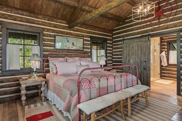 Abode at Teton Game, sweeping estate with 3 cabins, private hot tub