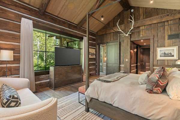 Abode at Teton Game, sweeping estate with 3 cabins, private hot tub