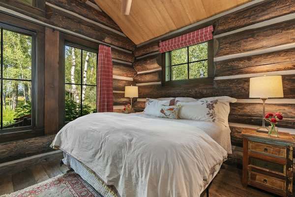 Abode at Teton Game, sweeping estate with 3 cabins, private hot tub