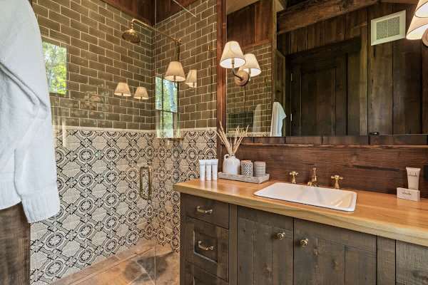 Abode at Teton Game, sweeping estate with 3 cabins, private hot tub
