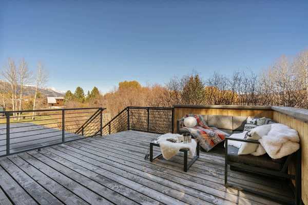 Abode at Alpenglow, mountain home with guesthouse, Teton views