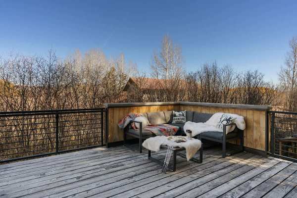 Abode at Alpenglow, mountain home with guesthouse, Teton views