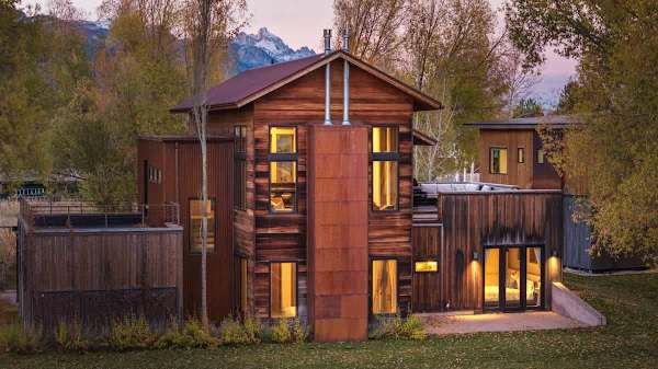 Abode at Alpenglow, mountain home with guesthouse, Teton views