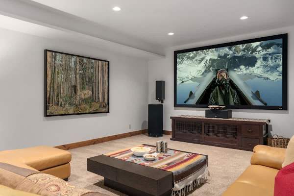 Abode at Forest Edge, luxury log home, hot tub, hiking trails