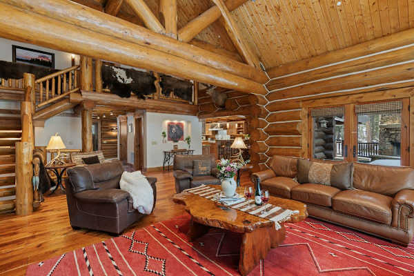 Abode at Forest Edge, luxury log home, hot tub, hiking trails
