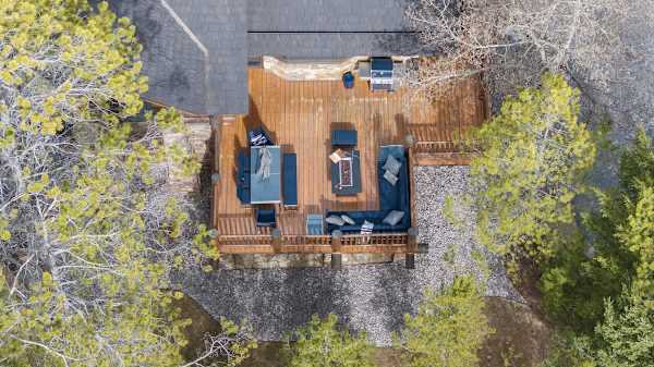 Abode at Timber Ridge, ski-in/out luxury home, private hot tub