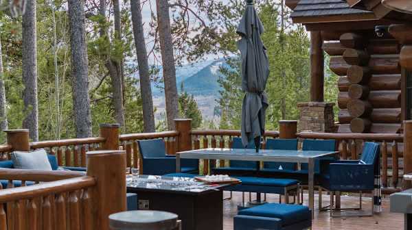 Abode at Timber Ridge, ski-in/out luxury home, private hot tub