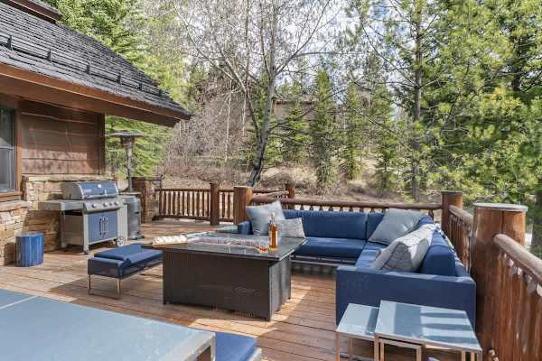 Abode at Timber Ridge, ski-in/out luxury home, private hot tub
