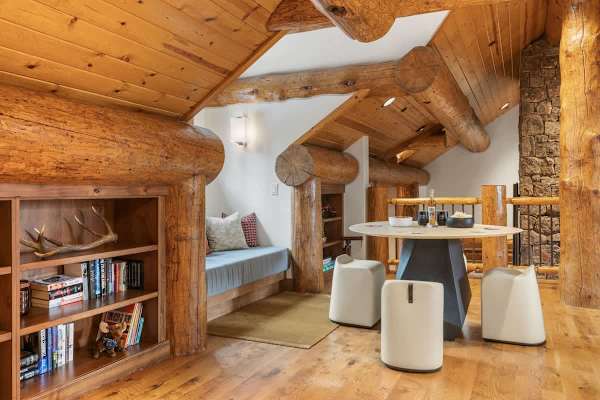 Abode at Timber Ridge, ski-in/out luxury home, private hot tub
