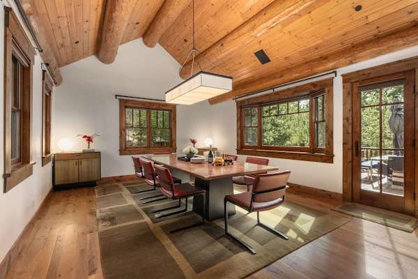 Abode at Timber Ridge, ski-in/out luxury home, private hot tub