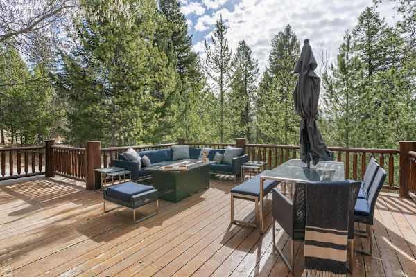 Abode at Timber Ridge, ski-in/out luxury home, private hot tub