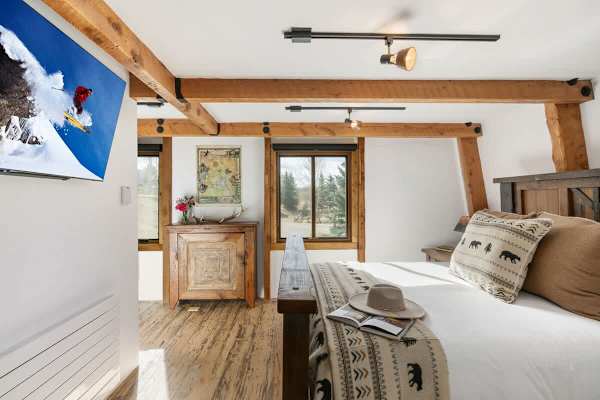 Abode at Luxe Barnhouse, Teton views, private hot tub, upscale interior