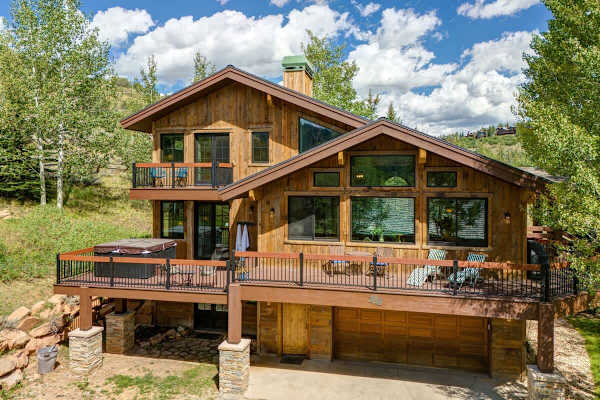 Abode at Gamble Oak, private hot tub, Deer Valley, steps to trails