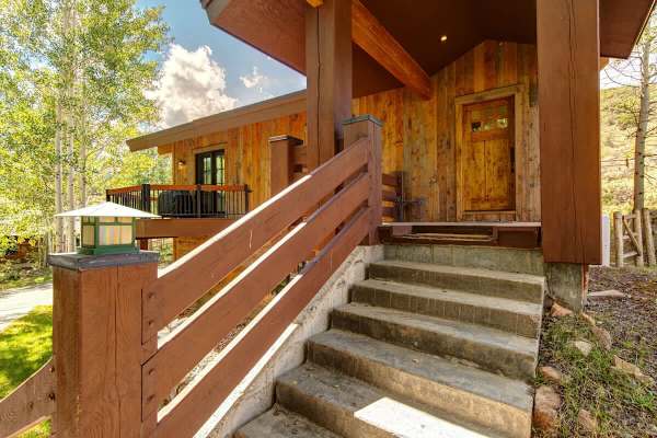 Abode at Gamble Oak, private hot tub, Deer Valley, steps to trails