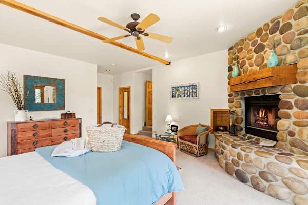 Abode at Gamble Oak, private hot tub, Deer Valley, steps to trails