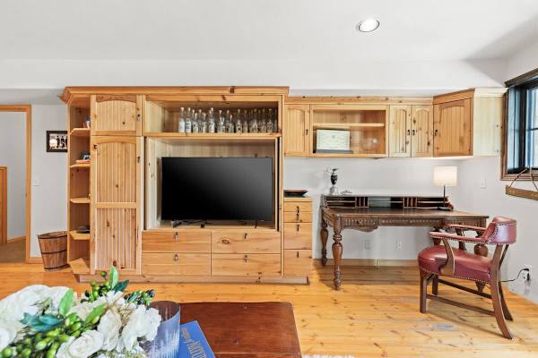 Abode at Gamble Oak, private hot tub, Deer Valley, steps to trails