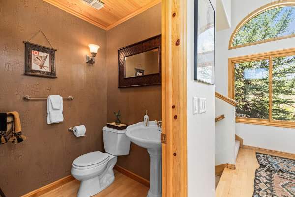 Abode at Gamble Oak, private hot tub, Deer Valley, steps to trails