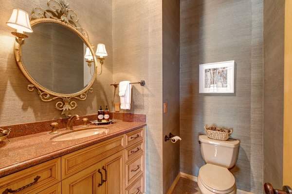 Abode at Cache, ski-in/ski-out, hot tub, Silver Lake village