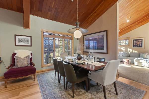 Abode at Cache, ski-in/ski-out, hot tub, Silver Lake village