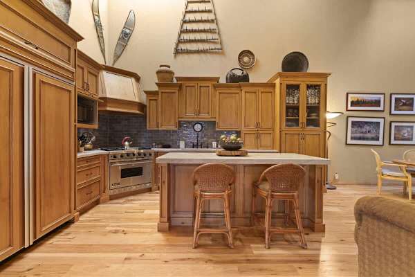 Abode at Cache, ski-in/ski-out, hot tub, Silver Lake village