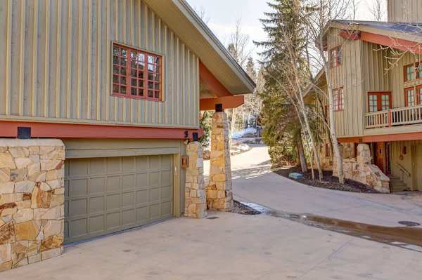 Abode at Cache, ski-in/ski-out, hot tub, Silver Lake village