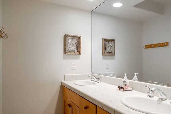 Abode at Deer Lake Village, private hot tub, Deer Valley retreat