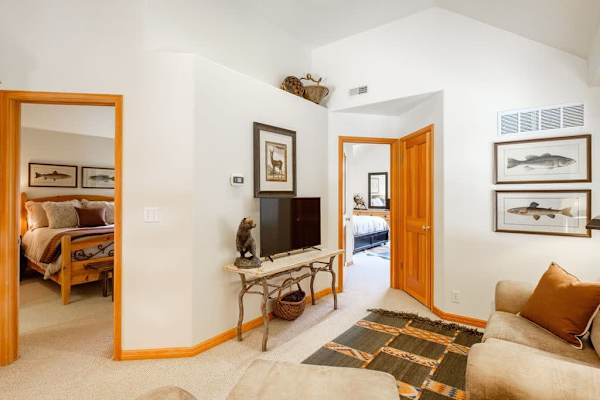 Abode at Deer Lake Village, private hot tub, Deer Valley retreat