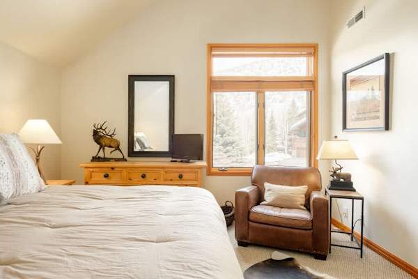 Abode at Deer Lake Village, private hot tub, Deer Valley retreat