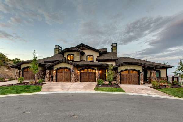 Abode at Fairway Springs, walk to gondola, canyons shuttle, hot tub