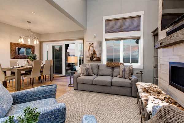 Abode at Fairway Springs, walk to gondola, canyons shuttle, hot tub