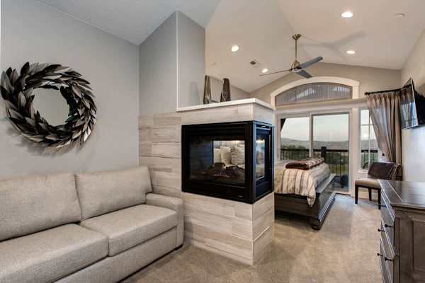 Abode at Fairway Springs, walk to gondola, canyons shuttle, hot tub