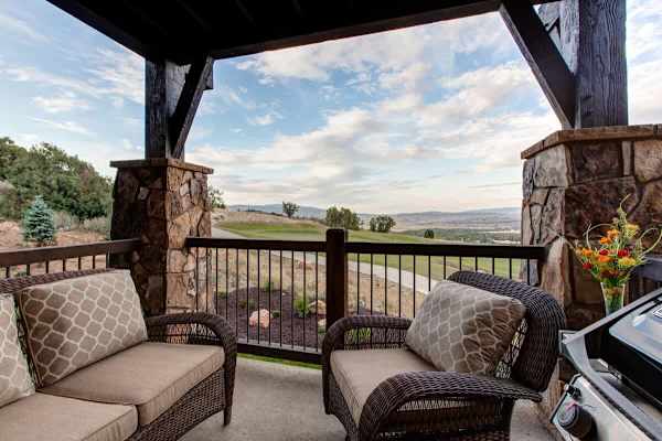 Abode at Fairway Springs, walk to gondola, canyons shuttle, hot tub