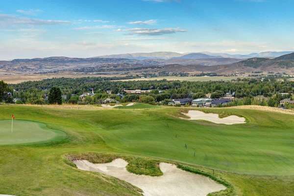 Abode at Fairway Springs, walk to gondola, canyons shuttle, hot tub