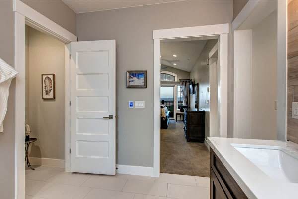 Abode at Fairway Springs, walk to gondola, canyons shuttle, hot tub