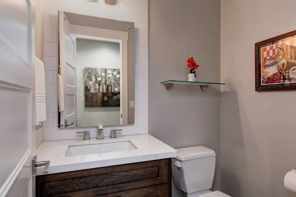 Abode at Fairway Springs, walk to gondola, canyons shuttle, hot tub