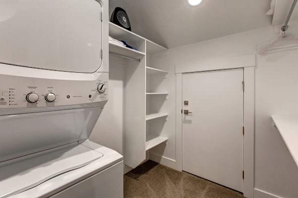 Abode at Fairway Springs, walk to gondola, canyons shuttle, hot tub