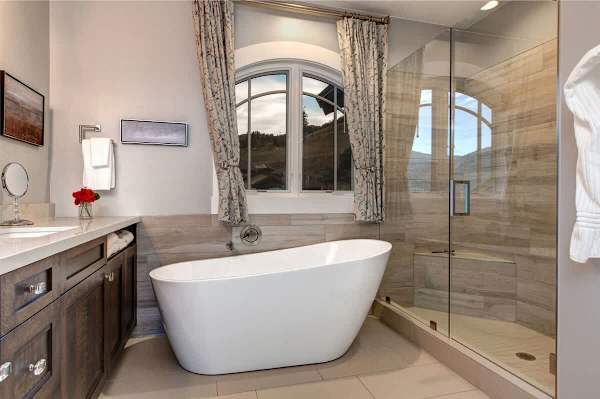 Abode at Fairway Springs, walk to gondola, canyons shuttle, hot tub