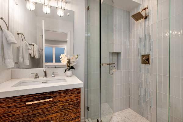 Full Ensuite Bathroom 4