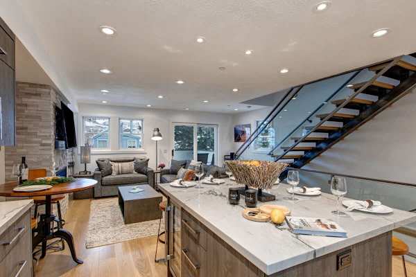 Abode at Pick 'N Shovel, private hot tub, walk to trails & Main Street