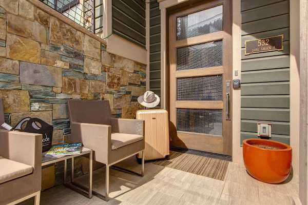 Abode at Powder Watch, private hot tub, heart of Park City, near ski lift