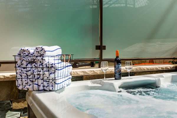 Abode at Powder Watch, private hot tub, heart of Park City, near ski lift
