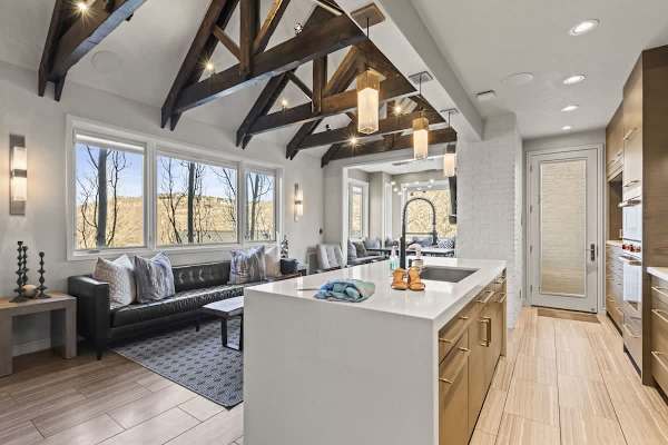 Abode at Powder Watch, private hot tub, heart of Park City, near ski lift