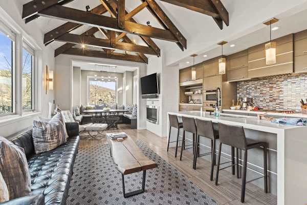 Abode at Powder Watch, private hot tub, heart of Park City, near ski lift
