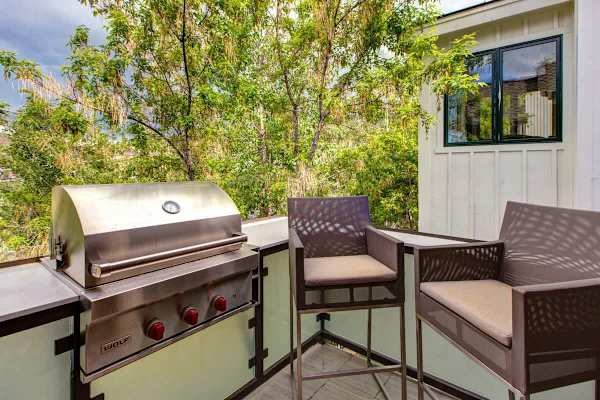 Abode at Powder Watch, private hot tub, heart of Park City, near ski lift