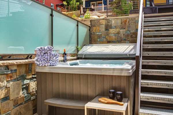 Abode at Powder Watch, private hot tub, heart of Park City, near ski lift