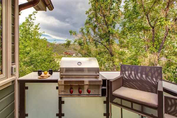 Abode at Powder Watch, private hot tub, heart of Park City, near ski lift